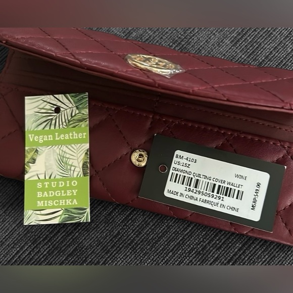 Badgley Mischka-Quilted Faux Leather Long Wallet
#N045 - Picture 4 of 5